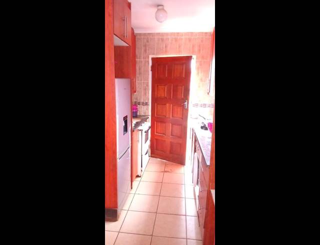 2 BEDROOM HOUSE FOR SALE IN PROTEA GLEN